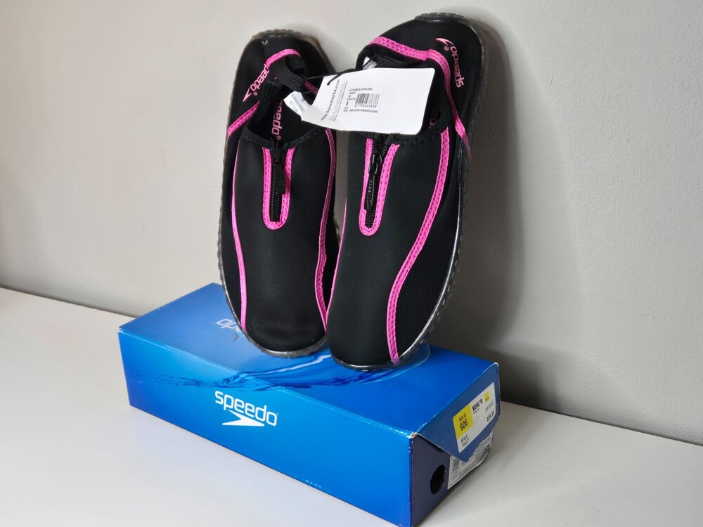 Brand New Box Women’s 8 Speedo Water Zipwalker Shoes / Socks ~ Black & Hot Pink